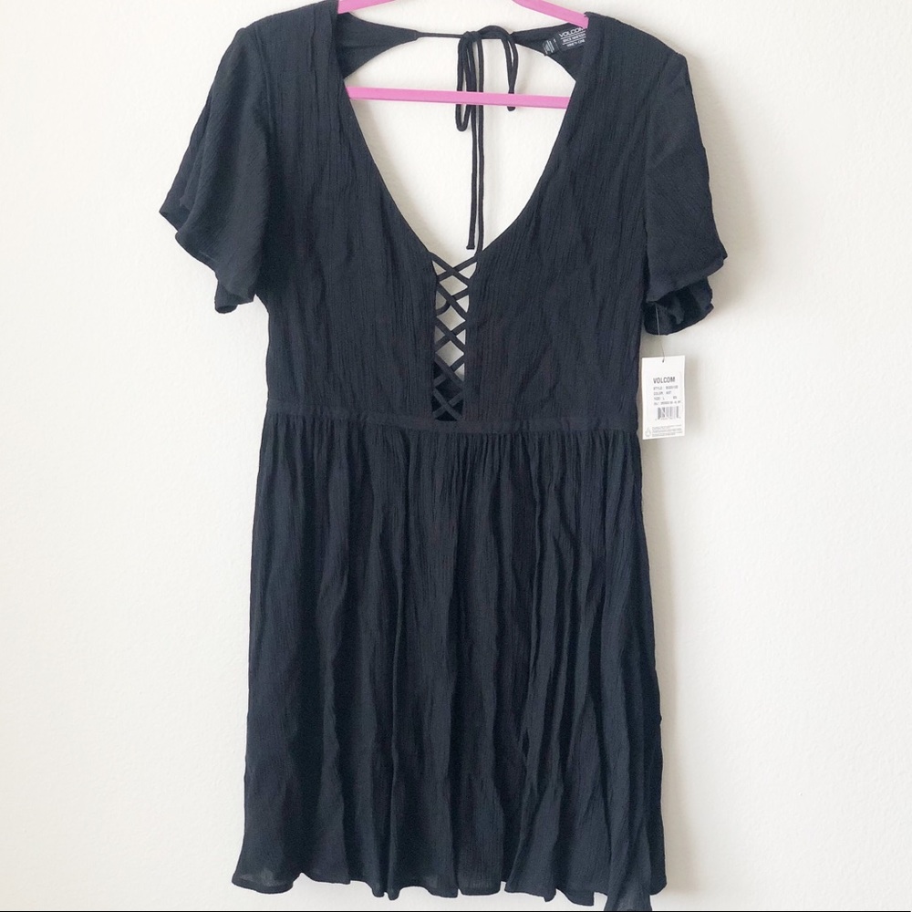 VOLCOM TRUE TO THIS > crape mini dress